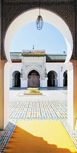 تأسست أقدم جامعة تطبيقية في مدينة فاس بالمملكة المغربية في سنة 859 ميلادية. Karol Kozlowski/Alamy